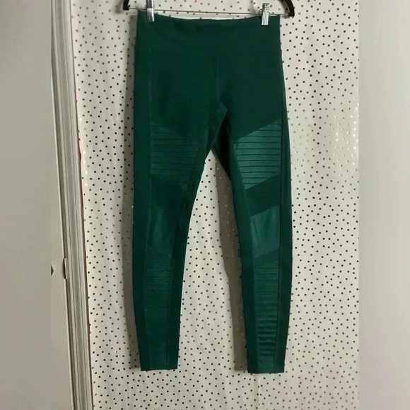 Alo Yoga Green Leggings - Picture 2 of 10